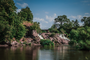 Fototapeta na wymiar Waterfall Vchelka - left view