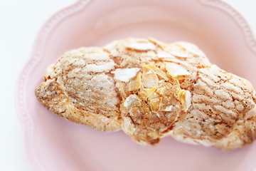 almond and sugar crossiant for french bread image