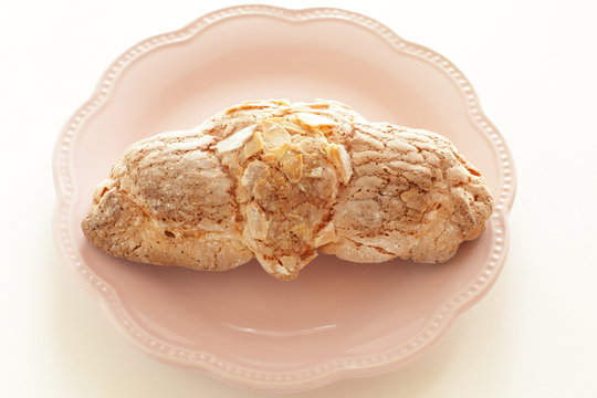 almond and sugar crossiant for french bread image