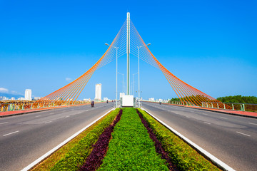 Fototapeta na wymiar Nguyen Van Troi Tran bridge