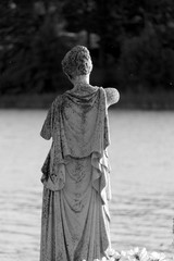 Statue einer Frau klassisch