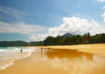 Fototapeta na wymiar Karon beach on a sunny day, Phuket, Thailand