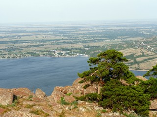 Fototapeta na wymiar Lake Lawtonka, seen from the peak of Mt Scott, Oklahoma, USA.
