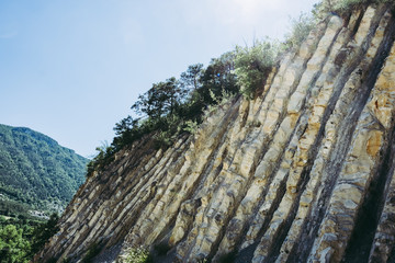 Formation rocheuse, site géologique avec des strates