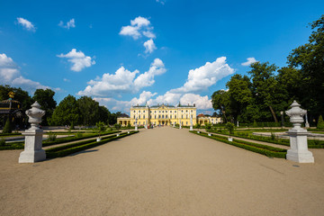 Fototapeta na wymiar Beautiful architecture of the Branicki Palace in Bialystok, Poland