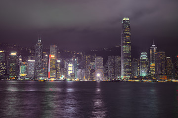 Fototapeta premium Pejzaż Hongkongu w nocy