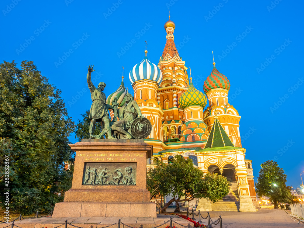 Wall mural Saint Basil cathedral in Moscow, Russia