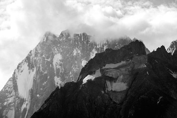 Paroi de montagne dans les alpes françaises