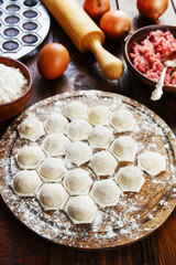 Raw meat dumplings