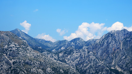 Fototapeta premium Panoramic view of mountains and blue sky