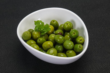 Green Campo Real olives in the bowl