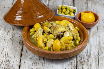 tajine de poulet au citron et olives