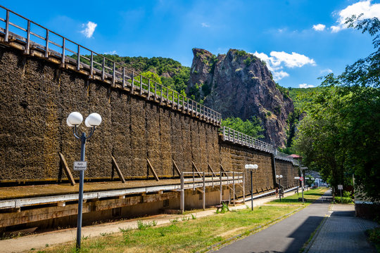 Rheingrafenstein und Gradierwerk, Bad M&uuml;nster am Stein Ebernburg, Deutschland 