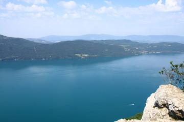 Fototapeta na wymiar le lac du Bourget en Savoie