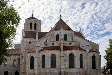 Fototapeta premium The Basilica of Santa Maria Magdalena (or Vézelay Abbey) is a Benedictine and Cluniac monastery in Vézelay in the Yonne department in northern Burgundy, France.