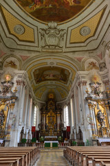 Fototapeta na wymiar Innenansicht St. Stephan (Pfaffenhausen) im Landkreis Unterallgäu - Bayern 