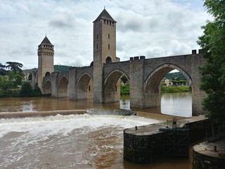 Fototapeta na wymiar Pont de Valentré - Cahors - France