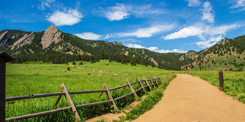 Chautaqua Trail Boulder Colorado © Nelson Sirlin