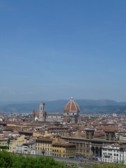 Fototapeta na wymiar ミケランジェロ広場から見たフィレンツェ市街(イタリア)