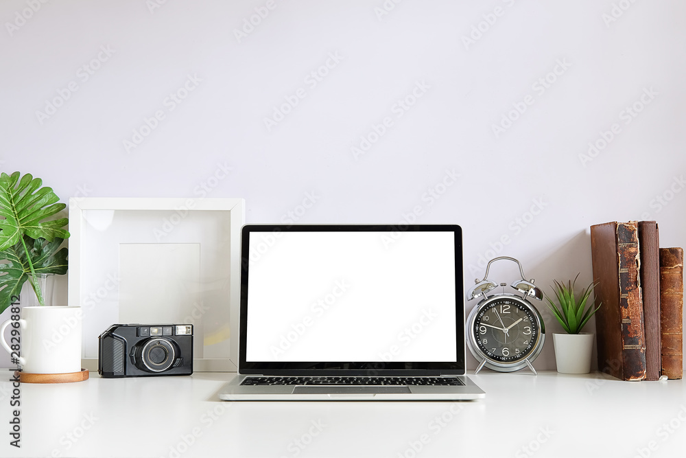 Wall mural Mock up Copy Space Blank Screen Concept Business Working on Laptop. 