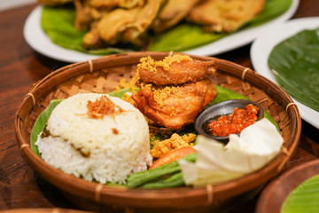 Ayam goreng penyet, fried chicken ala Indonesia, Indonesian food