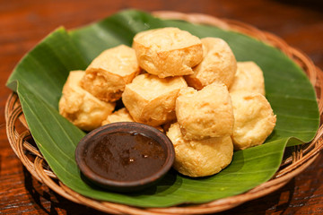 Ayam goreng penyet, fried chicken ala Indonesia, Indonesian food