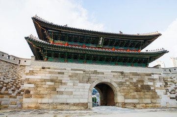 焼失から再建されたソウル南大門