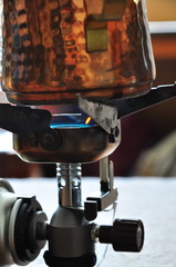 キャンプコーヒはランタンと銅のポットで3