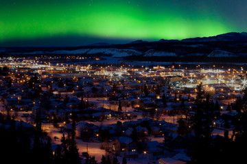 Northern Lights over Downtown Whitehorse - obrazy, fototapety, plakaty