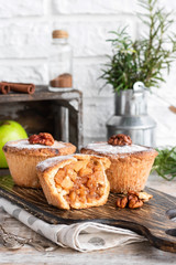Traditional smerican shortbread apple mini-pie