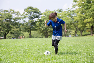 サッカーファンの女性