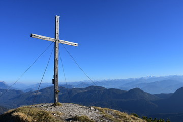 Fototapeta na wymiar Gipfelkreuz Brandenberger Alpen Veitspitze