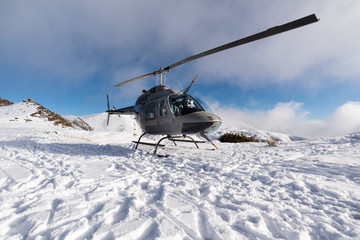 Obraz premium Helicopter on the snow