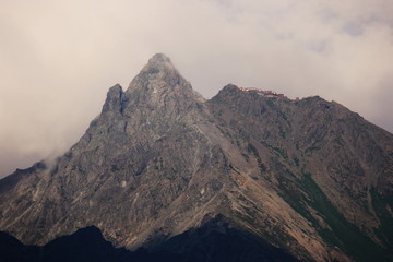 北アルプス笠ヶ岳への道　小池新道　鏡平の風景　夕映えの槍ヶ岳山頂