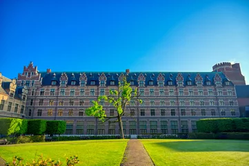 Foto op Canvas Antwerpen, België - 28 april 2019 - De Universiteit Antwerpen (Universiteit Antwerpen) is een van de belangrijkste Belgische universiteiten in de stad Antwerpen, België. © Jbyard