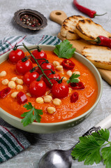 Red vegetable soup with chickpeas