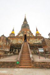 Fototapeta premium Ruin Pagoda of Wat Yai Chaimongkol in Ayutthaya ,Thailand.