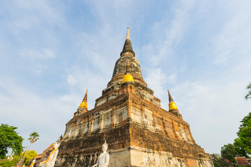 Fototapeta premium Ruin Pagoda of Wat Yai Chaimongkol in Ayutthaya ,Thailand.