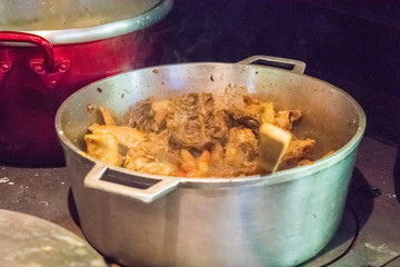 cooking stewed chicken in wood burning stove