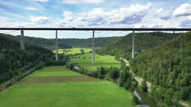 Neckar Viaduct at Weitingen is a bridge that crosses the River Neckar