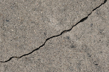 Obraz premium Crack in concrete on the streets of Los Angeles for interior design