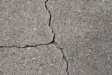 Obraz premium Crack in concrete on the streets of Los Angeles for interior design