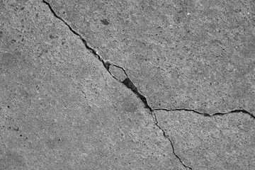 Obraz premium Crack in concrete on the streets of Los Angeles for interior design