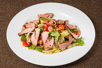 salad with beef and vegetables