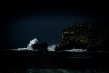 Farol da Nazaré - Big Waves