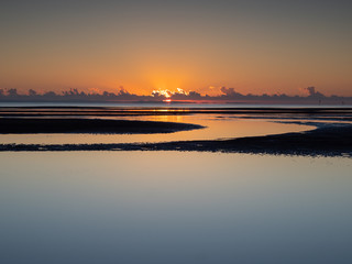 Fototapeta premium Beautiful Sunrise at Low Tide