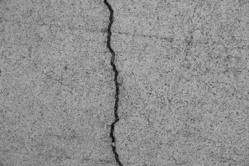 Obraz premium Crack on a concrete surface in Los Angeles for interior design.