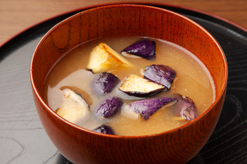 揚げナスの味噌汁