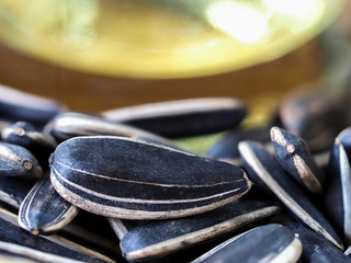 Obraz premium Macro of sunflower seed with blurred backaground