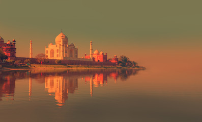 Obraz premium Vintage, retro style - Taj Mahal at sunset - Agra, India